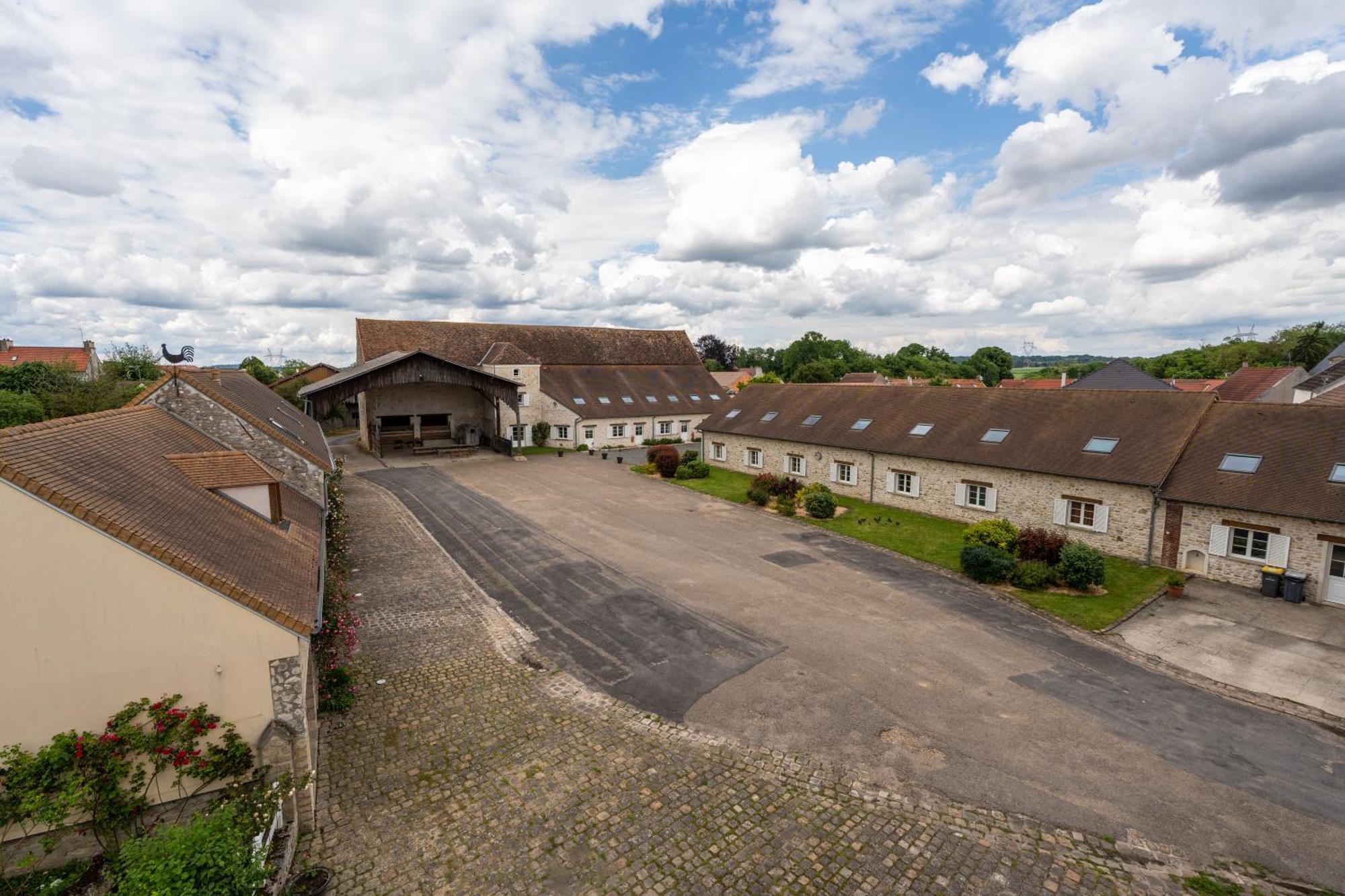 La Bullote - Gites - Paris Roissy Cdg Villeneuve-sous-Dammartin Esterno foto